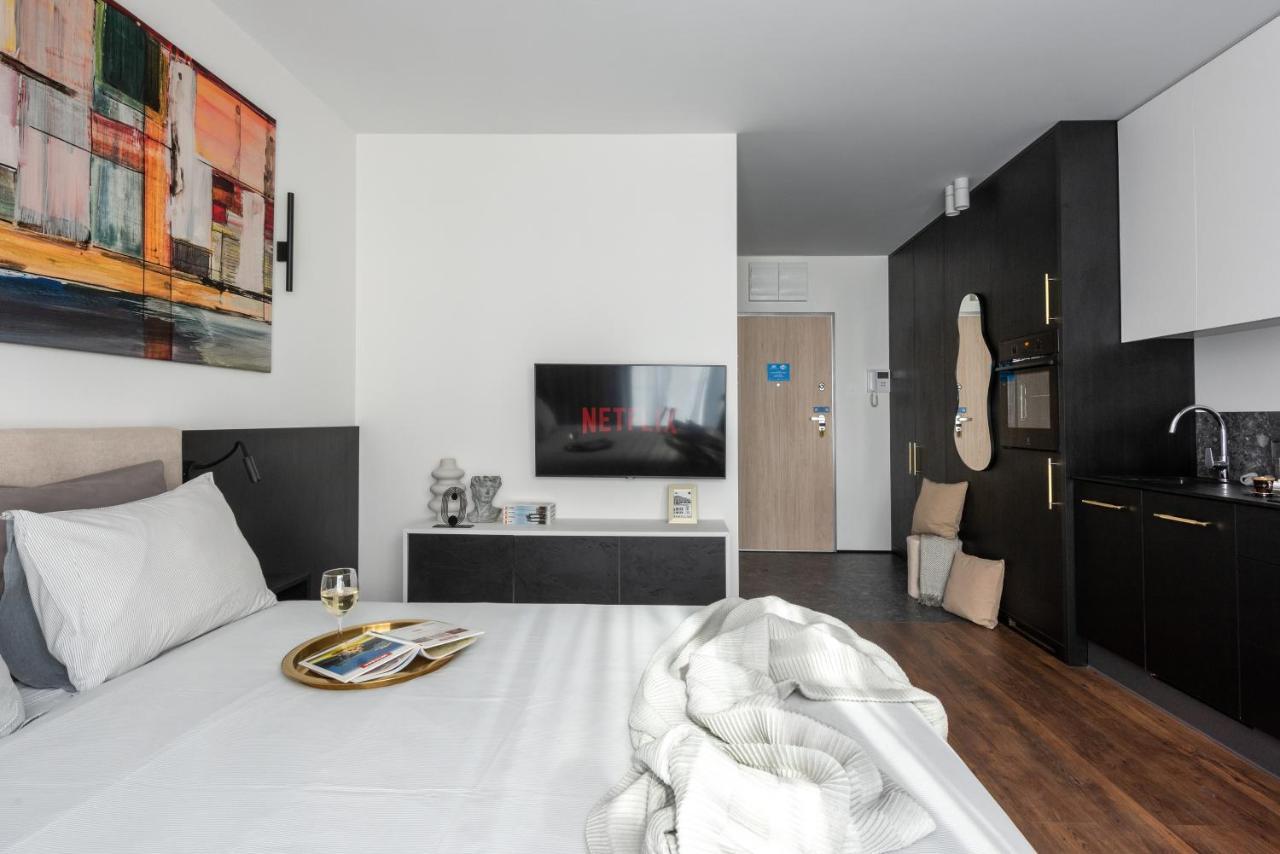 Apartamenty-Wroc Ksiecia Witolda By The River Wroclaw Bagian luar foto