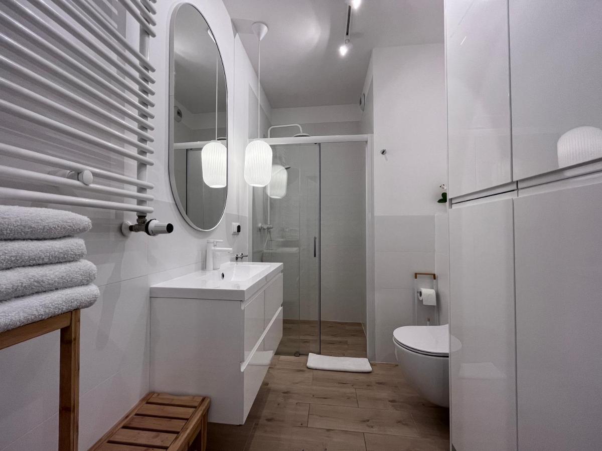Apartamenty-Wroc Ksiecia Witolda By The River Wroclaw Bagian luar foto